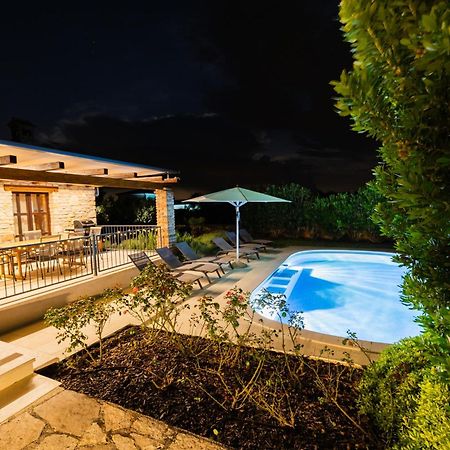 Villa Jurinea In Istrien Mit Pool Barat  المظهر الخارجي الصورة